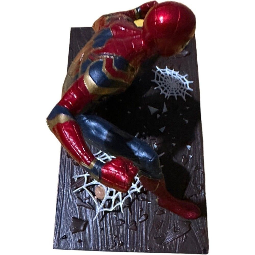 Spider-Man Diorama Figure Disney Store Limited - Picture 5 of 9